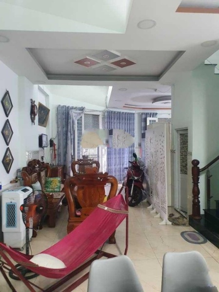 Bán nhà 3 tầng 47.3 m² tại Đường Lê Thị Bạch Cát, Phường 11, Quận 11, Hồ Chí Minh
